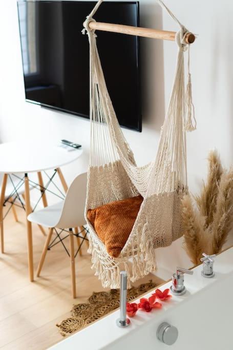 Ode A L'amour : Intimiste Apartamento *